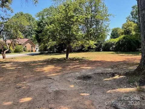 709 7th Sw Ave SW, Conover, NC 28613 photo 2