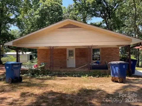 709 7th Sw Ave SW, Conover, NC 28613 photo 3