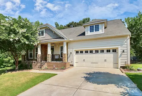 14811 Brannock Hills Dr, Charlotte, NC 28278