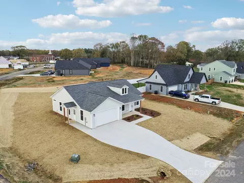 27669 Taylor Ln, Albemarle, NC 28001