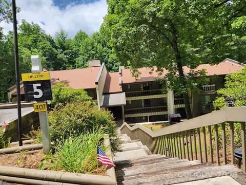 407 Overlook Rd, Sapphire, NC 28774