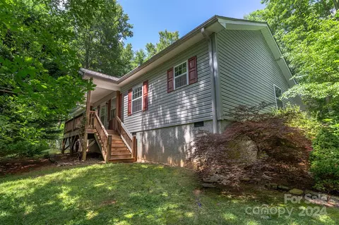 488 Anders Rd, Zirconia, NC 28790