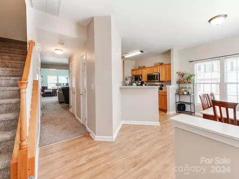 7947 Mariners Pointe Cir, Denver, NC 28037 photo 3
