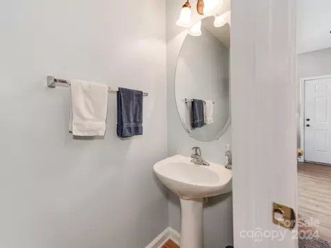 7947 Mariners Pointe Cir, Denver, NC 28037 photo 15