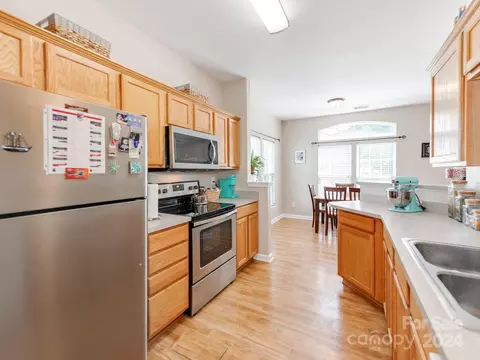 7947 Mariners Pointe Cir, Denver, NC 28037 photo 9