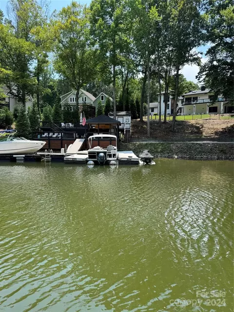 8733 Holdsclaw Rd, Terrell, NC 28682