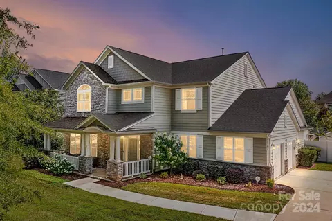 14207 Old Vermillion Dr, Huntersville, NC 28078