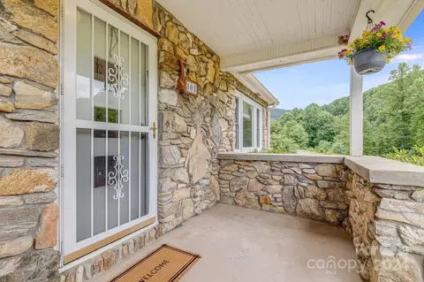 301 S Fork Rd, Marshall, NC 28753
