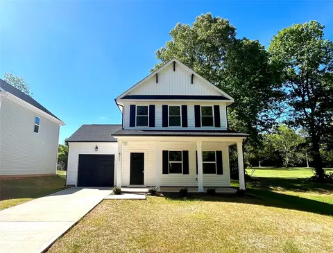 811 W Georgia Ave, Bessemer City, NC 28016