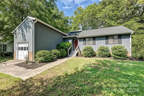 8225 Park Vista Cir, Charlotte, NC 28226