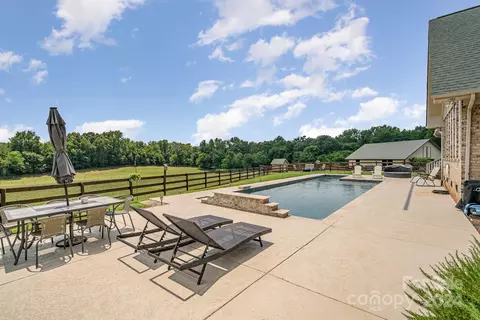 Exterior - 8117 Morgan Mill Rd, Monroe, NC 28110 photo 3 of 5