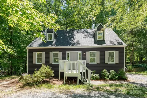 190 Matt James Ct, Lewisville, NC 27023