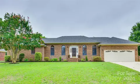 3041 Tradd Dr, Harrisburg, NC 28075