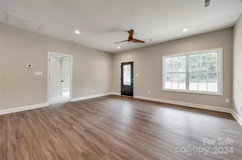 1391 Camp Dr, Lancaster, SC 29720 photo 5