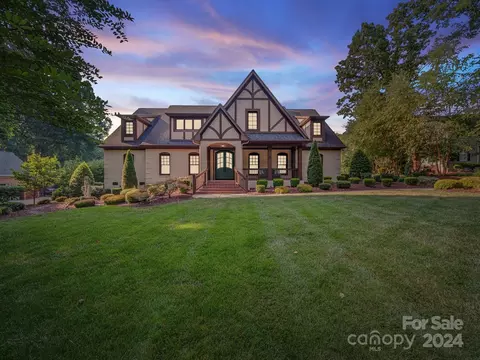 1709 Clubview Cir, Gastonia, NC 28056