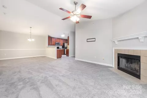 9877 Hyde Glen Ct, Charlotte, NC 28262