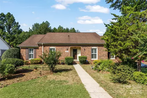 200 Wainsley Pl, Matthews, NC 28105