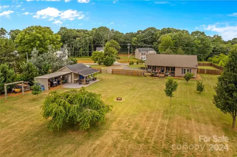4618 Taylorsville Hwy, Statesville, NC 28625