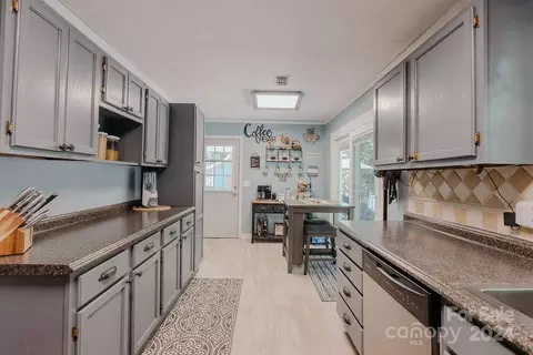 162 Pine Ridge Trl, Pinnacle, NC 27043 photo 11
