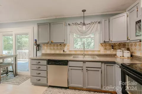 162 Pine Ridge Trl, Pinnacle, NC 27043 photo 9