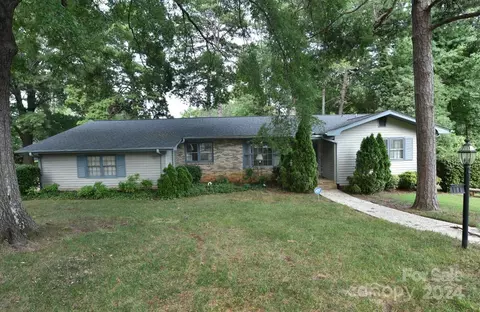 310 Linn Cir, Salisbury, NC 28144