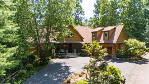385 Silverado Trl, Whittier, NC 28789