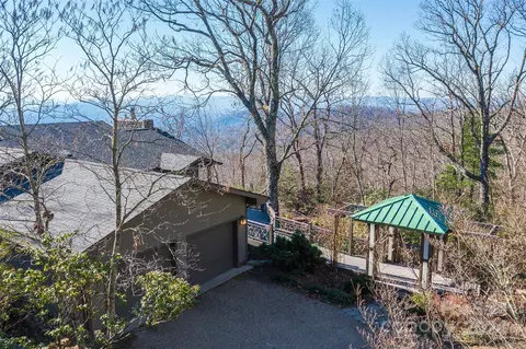 144 Kalmia Dr, Asheville, NC 28804
