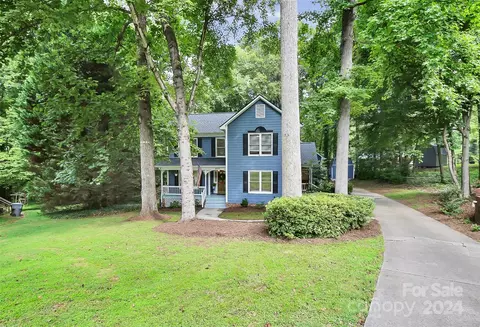 6933 Loretta Pl, Charlotte, NC 28215