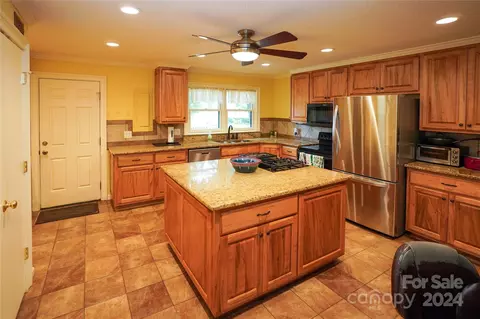 44097 Nc 740 Hwy, New London, NC 28127