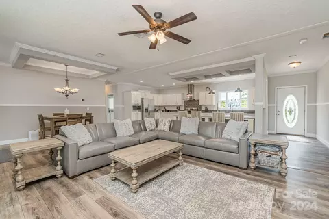 286 Locatis Ln, Ruby, SC 29741 photo 6