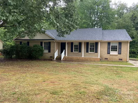 7110 Marlbrook Dr, Charlotte, NC 28212