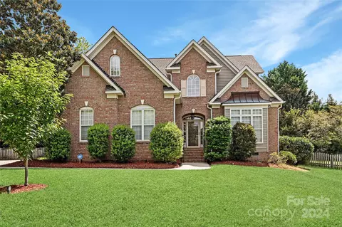 20612 Belair Ct, Cornelius, NC 28031