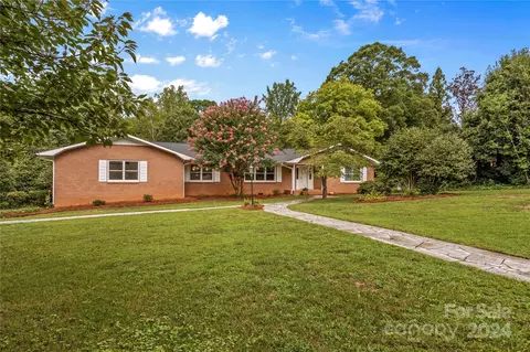 507 S Magnolia St, Mooresville, NC 28115