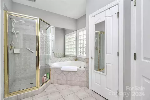Bath - 17719 Mesa Range Dr, Cornelius, NC 28031 photo 2 of 6