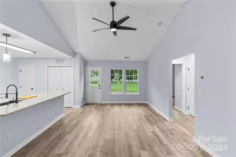 1220 White Ln, Gastonia, NC 28052 photo 3