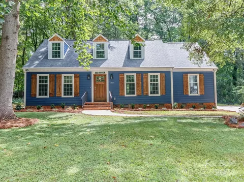 1825 Bobolink Ln, Charlotte, NC 28226