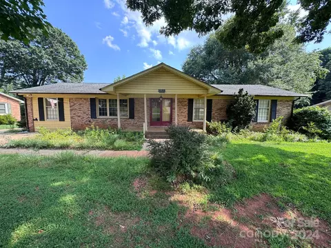 2189 Ridgewood Dr, Gastonia, NC 28054