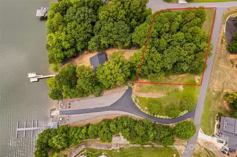 Harborcliff Drive, Statesville, NC 28677