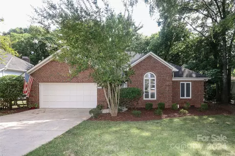 6552 Shaftesbury Rd, Charlotte, NC 28270