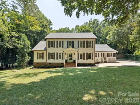 3318 Ironwood Dr, Matthews, NC 28104