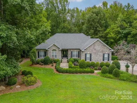 507 Lochaven Rd, Marvin, NC 28173