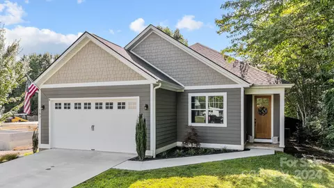 182 Plato Pl, Etowah, NC 28729
