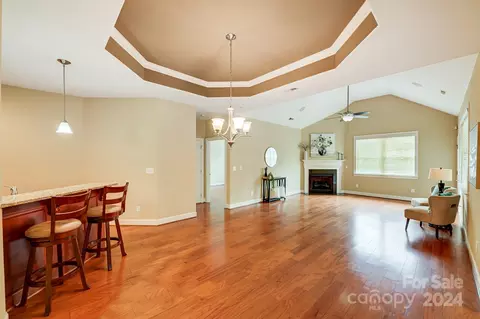 8508 Van Ct, Denver, NC 28037 photo 9