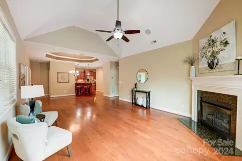 8508 Van Ct, Denver, NC 28037 photo 5