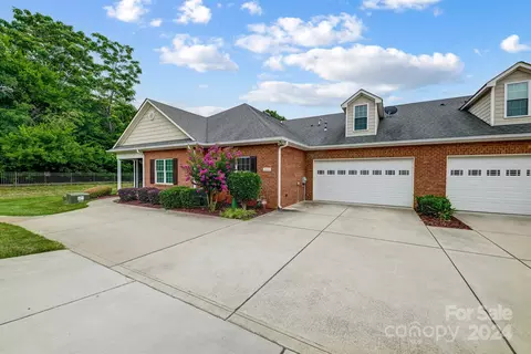 8508 Van Ct, Denver, NC 28037 photo 3