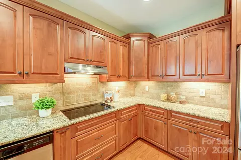 8508 Van Ct, Denver, NC 28037 photo 12