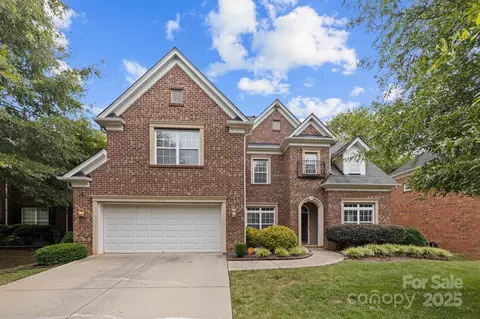2309 River Oaks Dr, Waxhaw, NC 28173