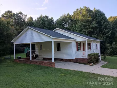 Exterior - 113 Doree Ln, Crouse, NC 28033 photo 2 of 6