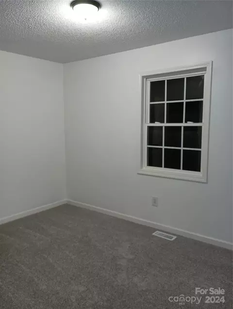 Bedroom - 113 Doree Ln, Crouse, NC 28033 photo 3 of 8