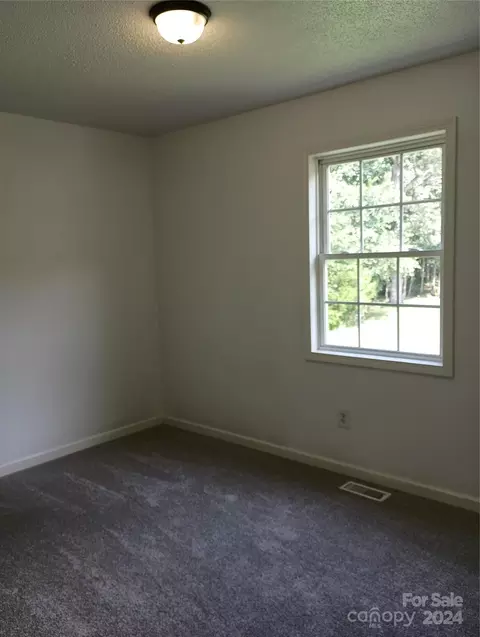 Bedroom - 113 Doree Ln, Crouse, NC 28033 photo 7 of 8